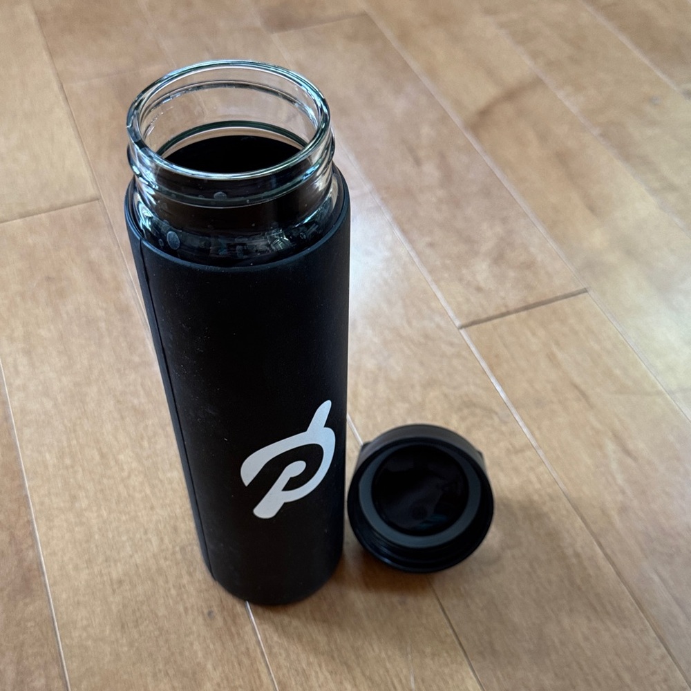 NWT Peloton Black and Red Glass Bottle 16oz